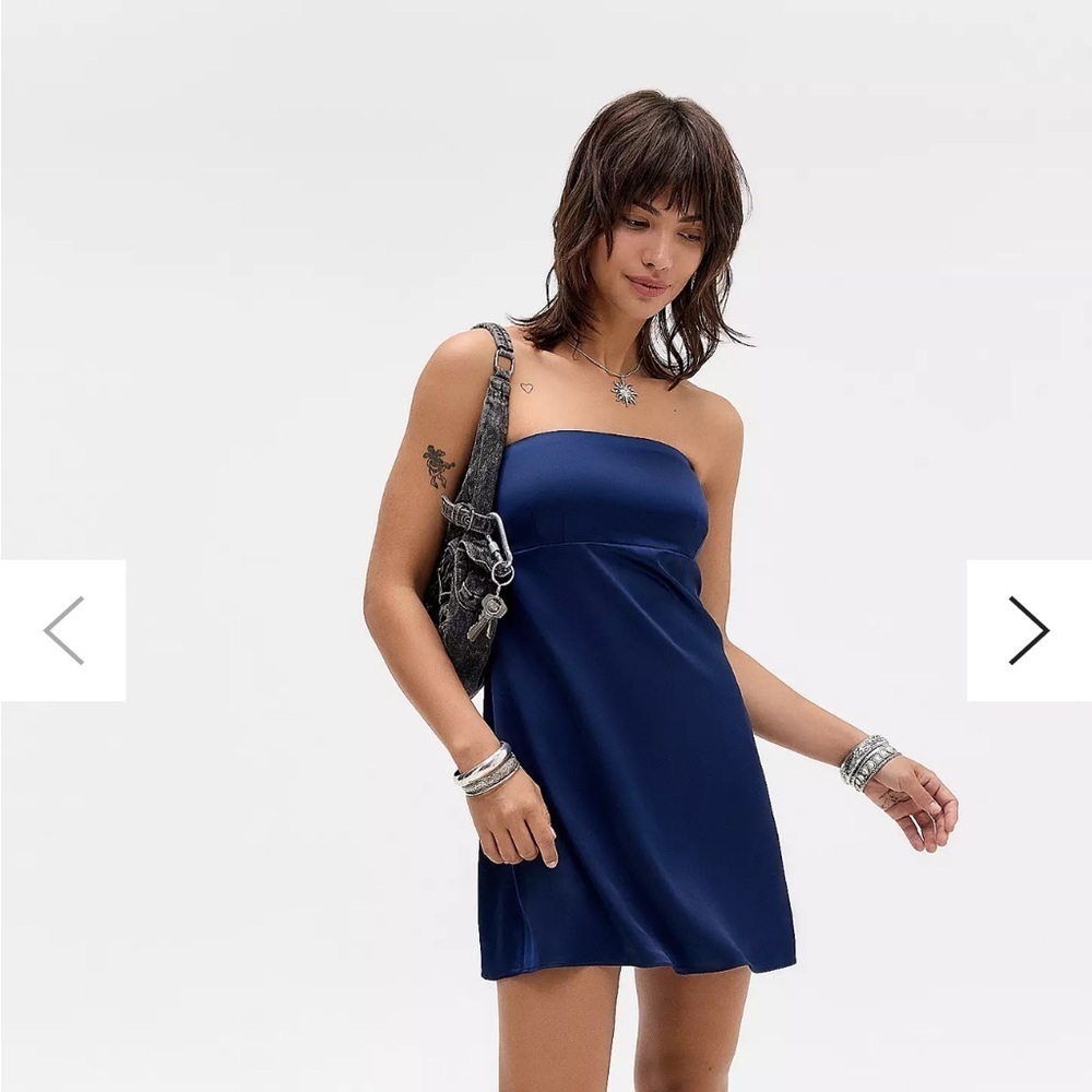 UO Mira Strapless Mini Dress
